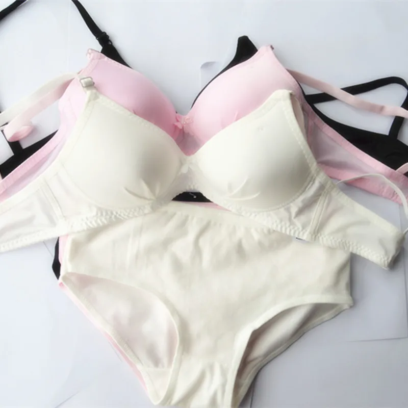 2018 Kids Girls Bra Comfortable puberty girls Underwear Set Young Girl Students training bra underwear Sets For Teenage children
2018 Kids Girls Bra Comfortable puberty girls Underwear Set Young Girl Students training bra underwear Sets For Teenage children