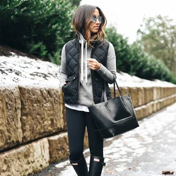Solid Stand Collar Quilted Jacket Vest Women Cotton Padded Thick Women's Sleeveless Short Coat 2019 Winter Autumn Warm Waistcoat
Solid Stand Collar Quilted Jacket Vest Women Cotton Padded Thick Women's Sleeveless Short Coat 2019 Winter Autumn Warm Waistcoat