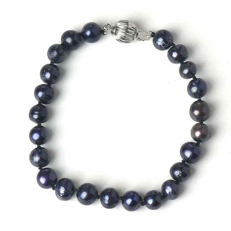 More light and Exquisite 7-8 MM beads and Emitting A Blue -black color 7.5 inch Qualitative Black PEARL bracelet
More light and Exquisite 7-8 MM beads and Emitting A Blue -black color 7.5 inch Qualitative Black PEARL bracelet