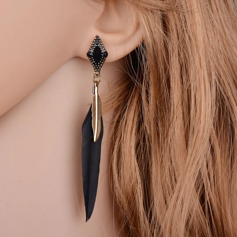 YIERMEI New Arrival Bohemian Ethnic Jewelry Alloy Leaf Black Feather Earrings Women Blue Long Earrings Female Brincos 2017
YIERMEI New Arrival Bohemian Ethnic Jewelry Alloy Leaf Black Feather Earrings Women Blue Long Earrings Female Brincos 2017