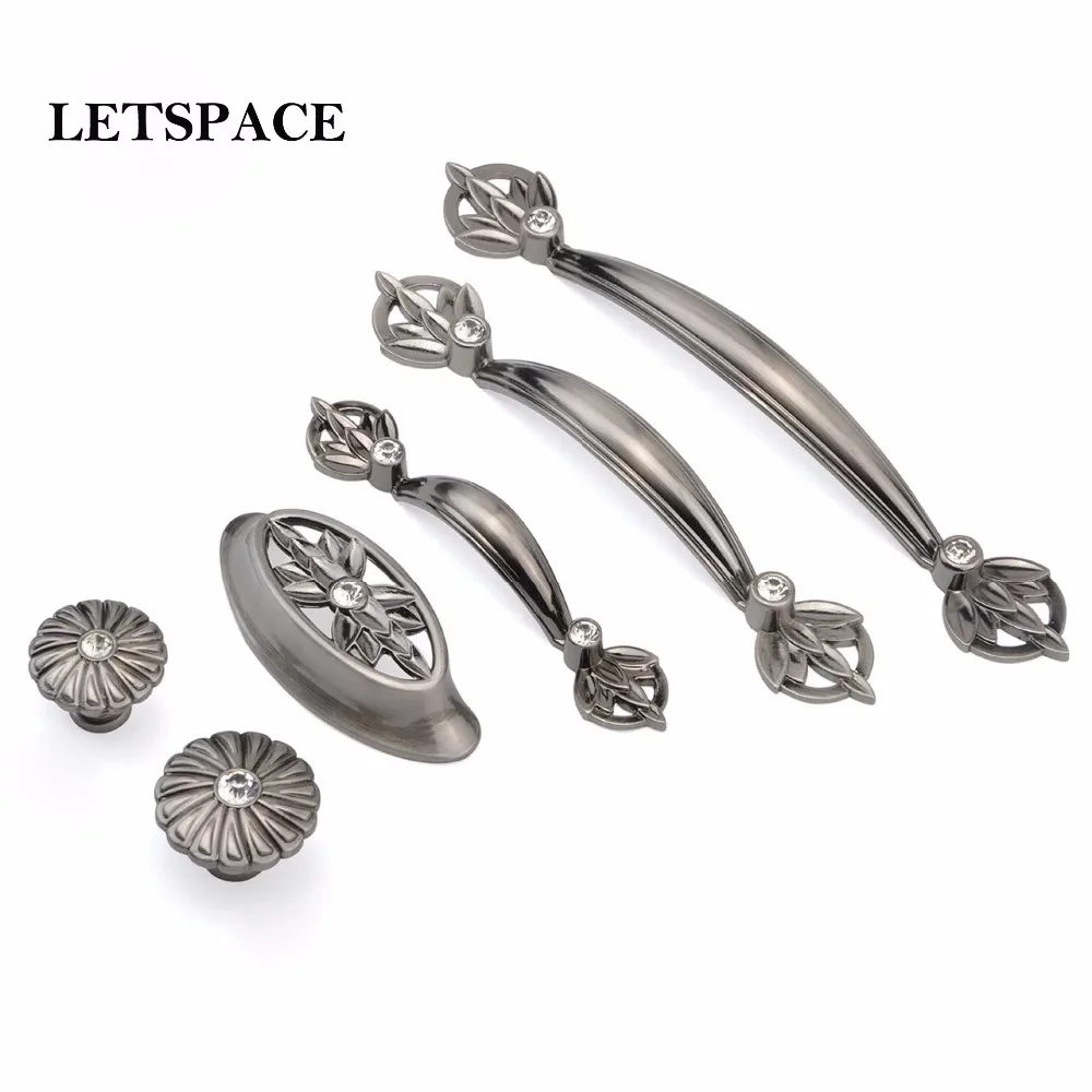 128mm Antique diamond furniture decorative handle crystal kitchen cabinet pull Wardrobe door knobs gold silver dresser pulls3.8"
128mm Antique diamond furniture decorative handle crystal kitchen cabinet pull Wardrobe door knobs gold silver dresser pulls3.8"