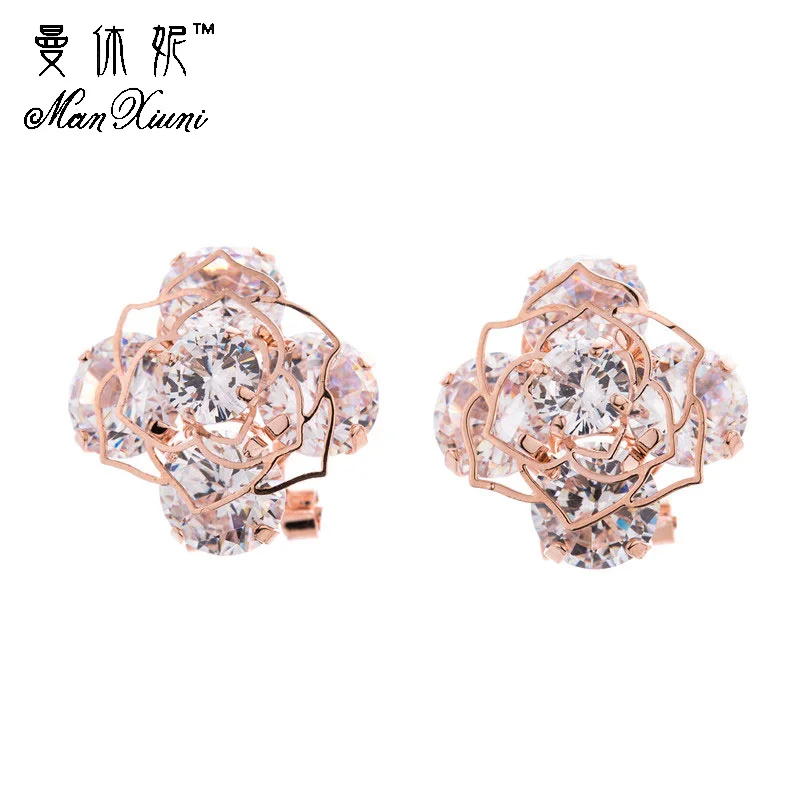 Manxiuni Jewelry Luxury Brand Pretty Crystal Rose Stud Earrings Women Fashion Jewelry Unique Design Hollow Petal Earrings
Manxiuni Jewelry Luxury Brand Pretty Crystal Rose Stud Earrings Women Fashion Jewelry Unique Design Hollow Petal Earrings