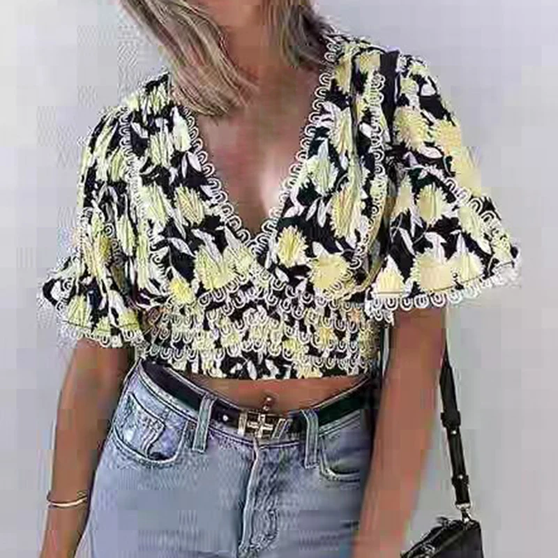 HIGH QUALITY Newest Fashion Summer 2019 Runway Designer Shirt Women's Flare Sleeve V-Neck Floral Print Crop Blouse Top
HIGH QUALITY Newest Fashion Summer 2019 Runway Designer Shirt Women's Flare Sleeve V-Neck Floral Print Crop Blouse Top