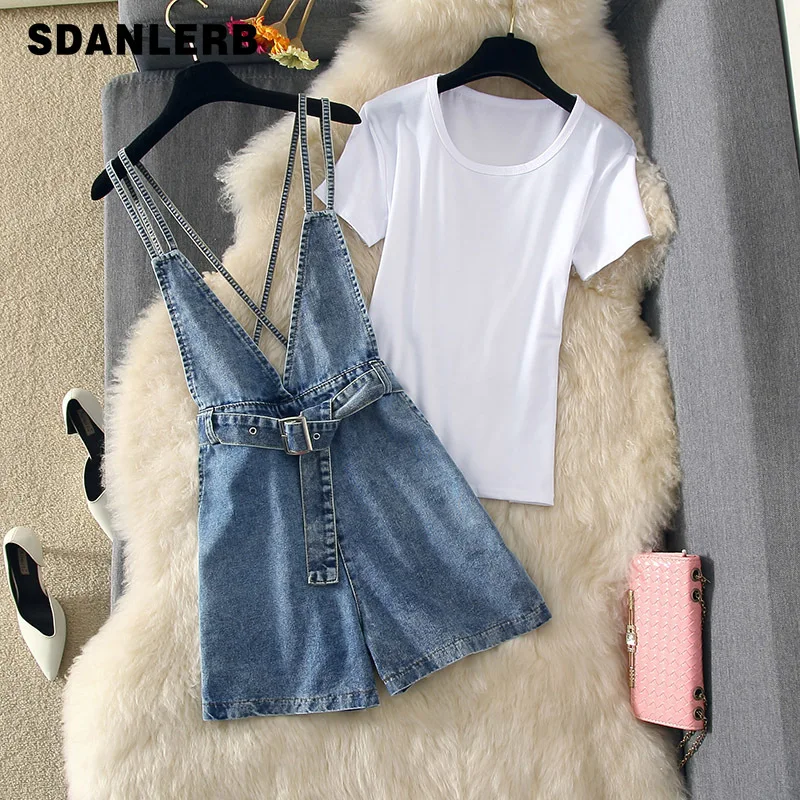 Female New Summer Jean Suit High Waist Thin Back Crass Suspender Jeans Shorts + Short Sleeve Tees Top Women Hot Pant 2 Piece Set
Female New Summer Jean Suit High Waist Thin Back Crass Suspender Jeans Shorts + Short Sleeve Tees Top Women Hot Pant 2 Piece Set