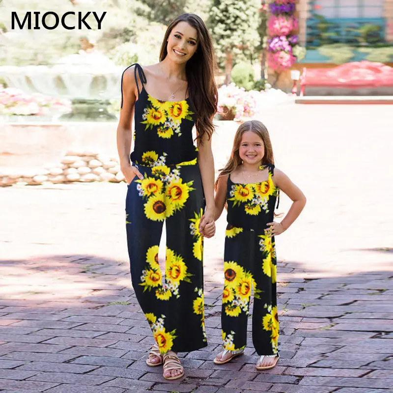 Mom and daughter dress Fashion 2019 New Dress family matching clothes Mother daughter dresses Mother and Daughter Clothes E0210
Mom and daughter dress Fashion 2019 New Dress family matching clothes Mother daughter dresses Mother and Daughter Clothes E0210