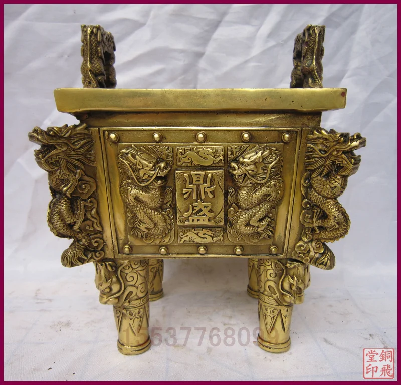 Tripod incense burner Bronze brass crafts decoration incense burner tripod apotropaic Bronze gift lovers Art copper
Tripod incense burner Bronze brass crafts decoration incense burner tripod apotropaic Bronze gift lovers Art copper