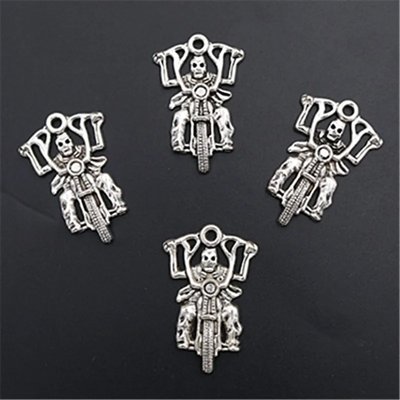 WKOUD 4pcs Silver Plated ghost chariot charm alloy pendants punk necklace bracelet DIY Halloween metal jewelry findings A1409
WKOUD 4pcs Silver Plated ghost chariot charm alloy pendants punk necklace bracelet DIY Halloween metal jewelry findings A1409