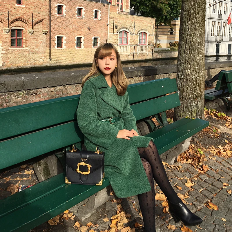 LYNETTE'S CHINOISERIE Autumn Winter Original Design Women Vintage Slim Black Woolen Coats Overcoats
LYNETTE'S CHINOISERIE Autumn Winter Original Design Women Vintage Slim Black Woolen Coats Overcoats