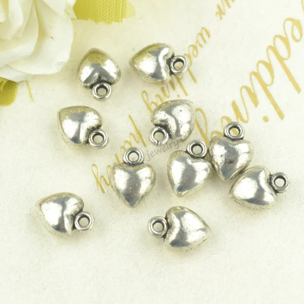 40pcs Zinc alloy Tibetan Silver Plated Heart-shaped Charms Pendants for Jewelry Making DIY Handmade Craft 10*7mm A01
40pcs Zinc alloy Tibetan Silver Plated Heart-shaped Charms Pendants for Jewelry Making DIY Handmade Craft 10*7mm A01