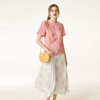 2019 Short New T-shirt, Women's Round Neck, Loose Top, Silk Letter Printed Silk Short Sleeves
2019 Short New T-shirt, Women's Round Neck, Loose Top, Silk Letter Printed Silk Short Sleeves