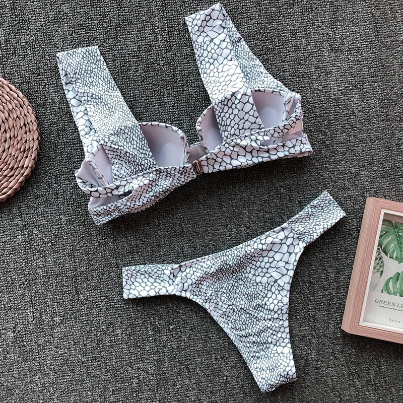 2019 New Fhion Snake Skin Printed Hard Bag Swimsuit Bikini Push Up Swimsuit Women Girls Thong Swimwear Female Two Pieces
2019 New Fhion Snake Skin Printed Hard Bag Swimsuit Bikini Push Up Swimsuit Women Girls Thong Swimwear Female Two Pieces