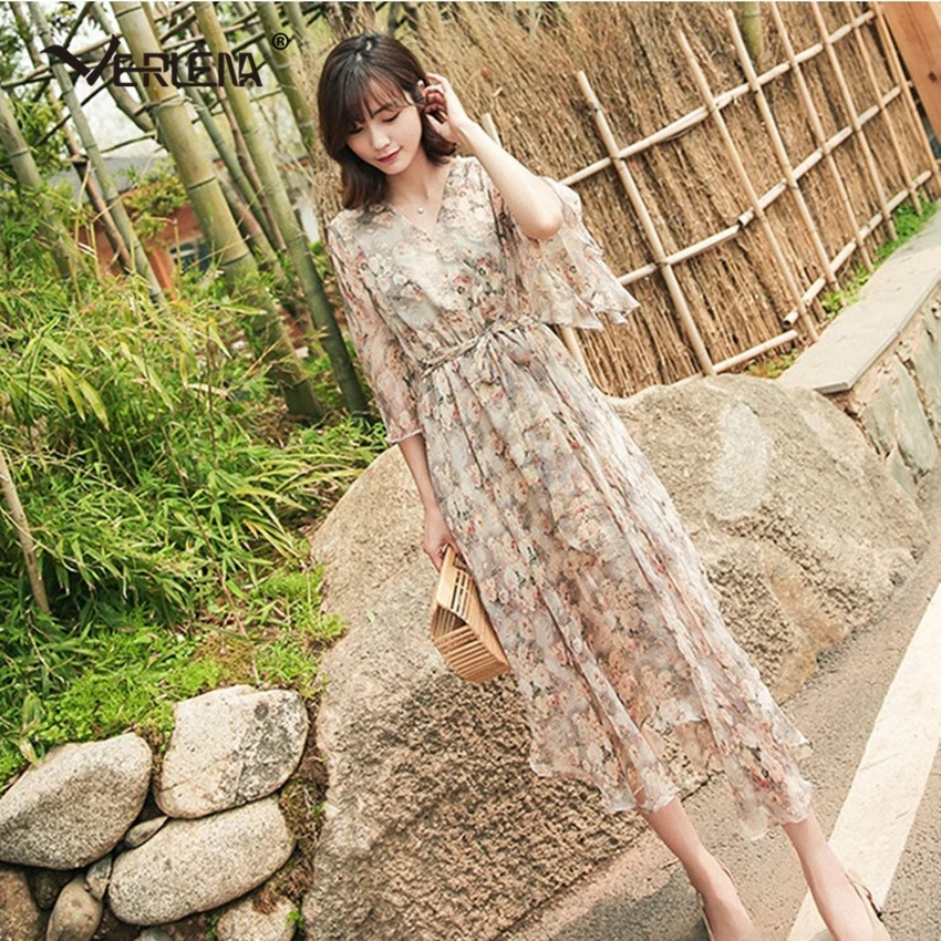 Verlena Ruffle V-Neck Flare Half Sleeve Shinny Silk Dresses Summer 2019 Tender Retro Long Beach Dress Elegant Print Boho Dress
Verlena Ruffle V-Neck Flare Half Sleeve Shinny Silk Dresses Summer 2019 Tender Retro Long Beach Dress Elegant Print Boho Dress