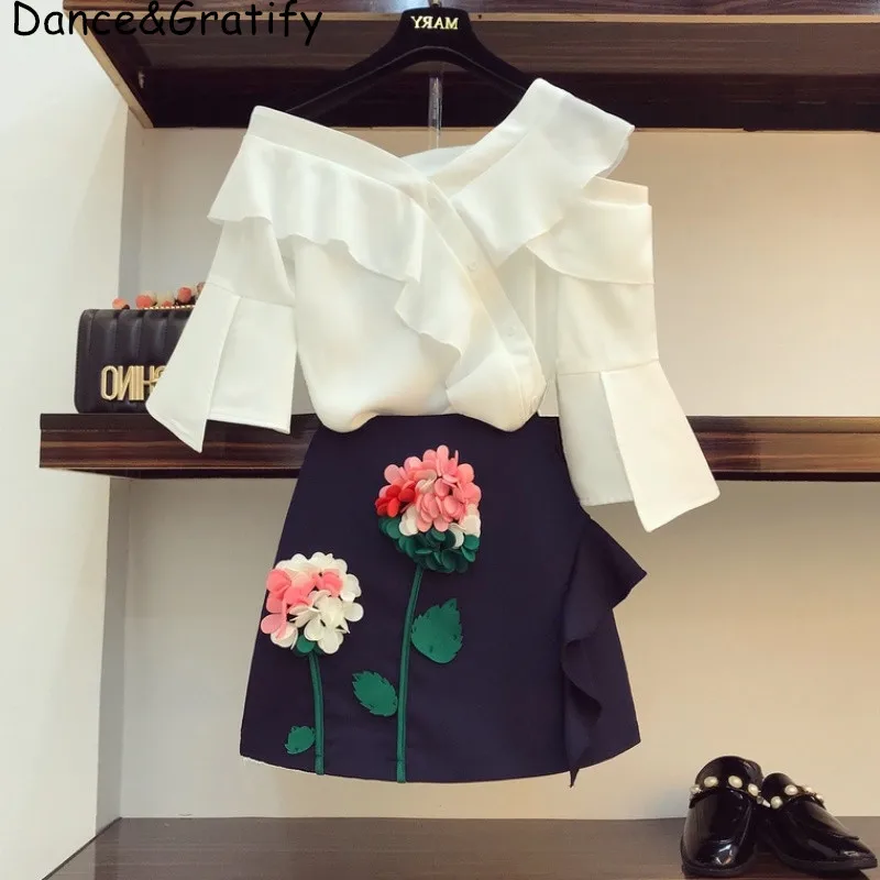 2019 New Fashion Summer Women Flare Sleeve Slash Neck T-shirt Top + Mini Short Ruffles 3D Flowers Skirt Casual Two Piece Set
2019 New Fashion Summer Women Flare Sleeve Slash Neck T-shirt Top + Mini Short Ruffles 3D Flowers Skirt Casual Two Piece Set