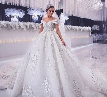 New Design Ball Gown Wedding Dresses 2018 V-neck Cap Sleeve Chapel Train Lace Tulle Bridal Gowns vestidos de noiva
New Design Ball Gown Wedding Dresses 2018 V-neck Cap Sleeve Chapel Train Lace Tulle Bridal Gowns vestidos de noiva