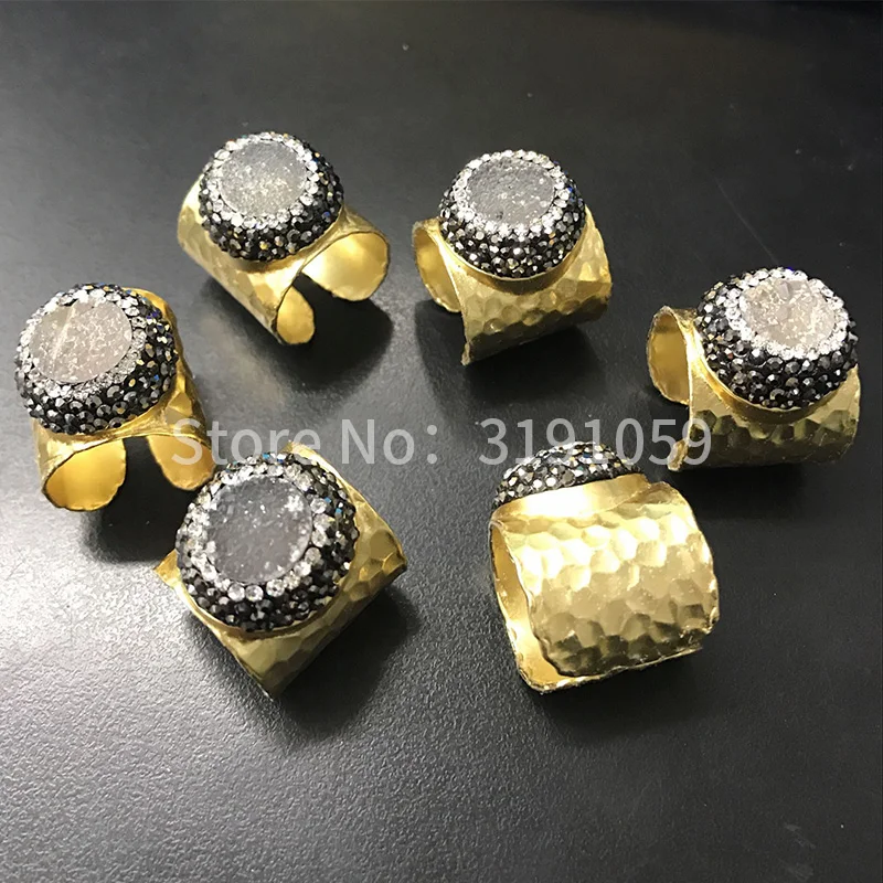 Bright multi - faceted gold ring retro exaggerated personality party party must be flexible to scale the ring
Bright multi - faceted gold ring retro exaggerated personality party party must be flexible to scale the ring