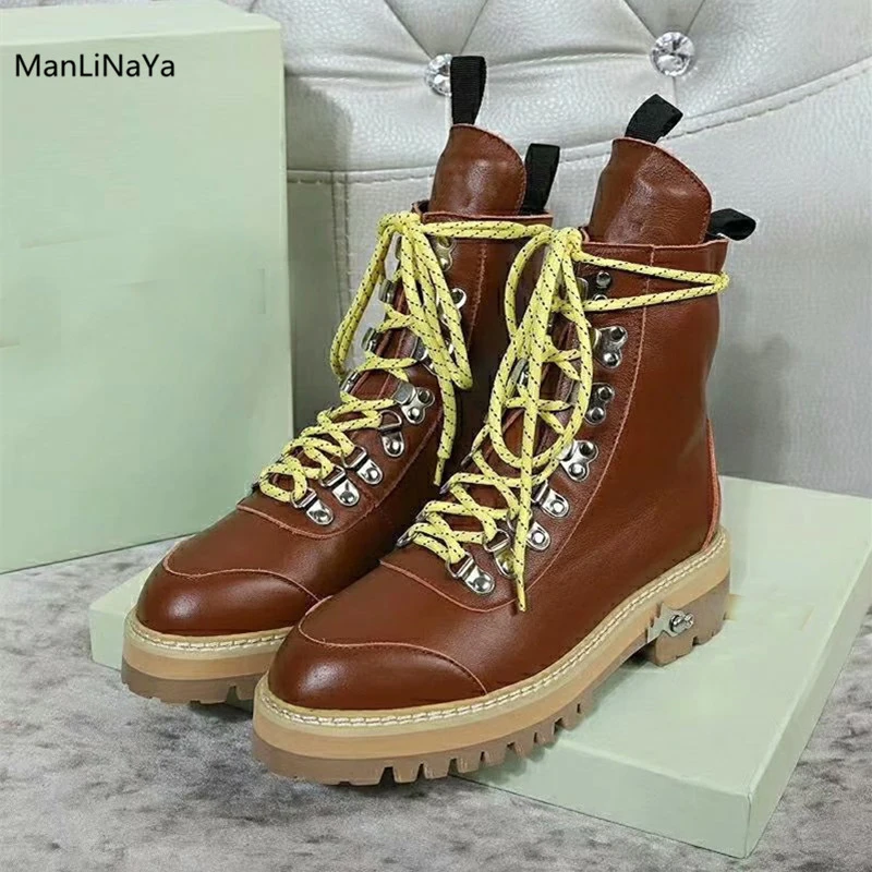 Manlinaya Brand Design Cross-tied Female Boots Genuine Leather Warm Plush Winter Women Martin Boot Lace up Girl Motorcycle Boot
Manlinaya Brand Design Cross-tied Female Boots Genuine Leather Warm Plush Winter Women Martin Boot Lace up Girl Motorcycle Boot