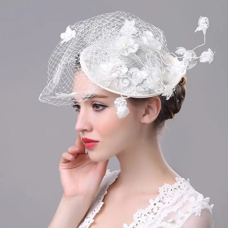 Handmade Lace Mesh Yarn Fedoras Hat Women Royal Ascot Ladies Day British Elegant Cap Wedding Banquet Fascinator Headwear H7106
Handmade Lace Mesh Yarn Fedoras Hat Women Royal Ascot Ladies Day British Elegant Cap Wedding Banquet Fascinator Headwear H7106
