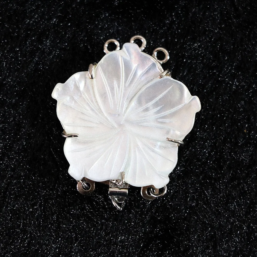 Natural White shell pearl flower jewelry 28x28mm 3 rows wholesale retail for women diy nacklace clasp B845
Natural White shell pearl flower jewelry 28x28mm 3 rows wholesale retail for women diy nacklace clasp B845