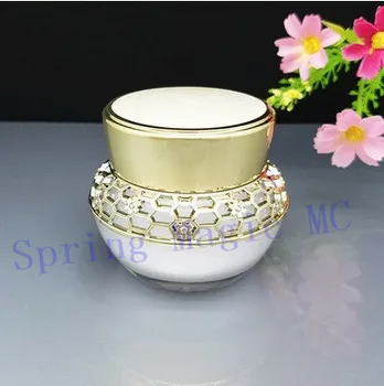 NEW 50G Hollow lace Gold Cream Jar,Cosmetic Container Eye Cream jar,Small Plastic cream bottle,Empty Essence case plastic jars
NEW 50G Hollow lace Gold Cream Jar,Cosmetic Container Eye Cream jar,Small Plastic cream bottle,Empty Essence case plastic jars