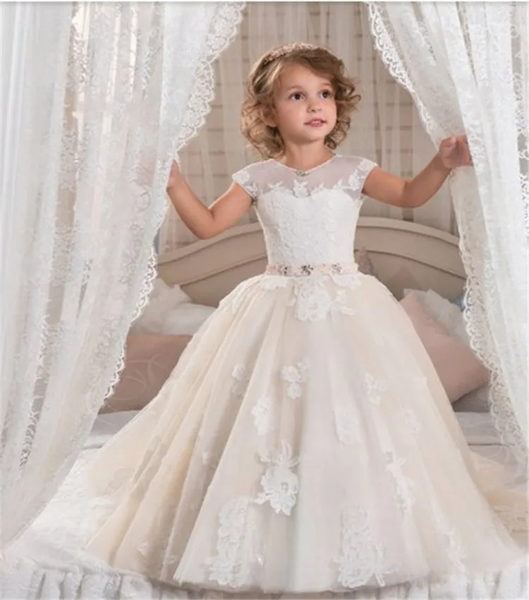 Customized Ball Gowns with Pink Belt Tulle Lace Up Beading 3D Floral Appliques Beautiful Flower Girl Dress For Communion Prom 
Customized Ball Gowns with Pink Belt Tulle Lace Up Beading 3D Floral Appliques Beautiful Flower Girl Dress For Communion Prom