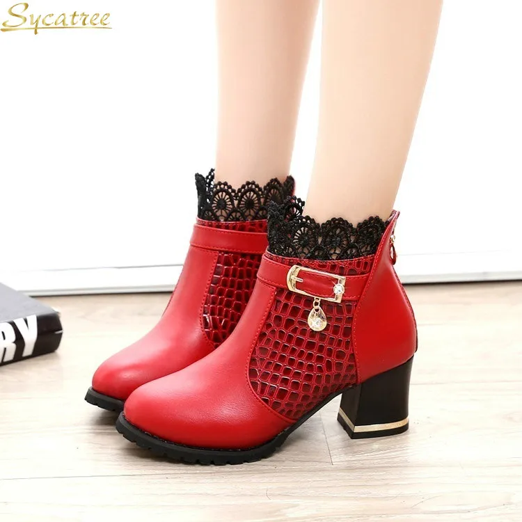 Sycatree Women Autumn Winter Lace Hollow Out Ladies Shoes Leather Sexy Ankle Boots Diamond Buckle Thick Heels Martin Boots
Sycatree Women Autumn Winter Lace Hollow Out Ladies Shoes Leather Sexy Ankle Boots Diamond Buckle Thick Heels Martin Boots