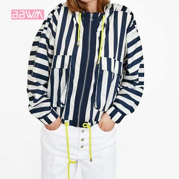 Vertical striped hooded jacket 2018 summer new long-sleeved loose sunscreen long-sleeved casual baseball uniform women's jacket
Vertical striped hooded jacket 2018 summer new long-sleeved loose sunscreen long-sleeved casual baseball uniform women's jacket