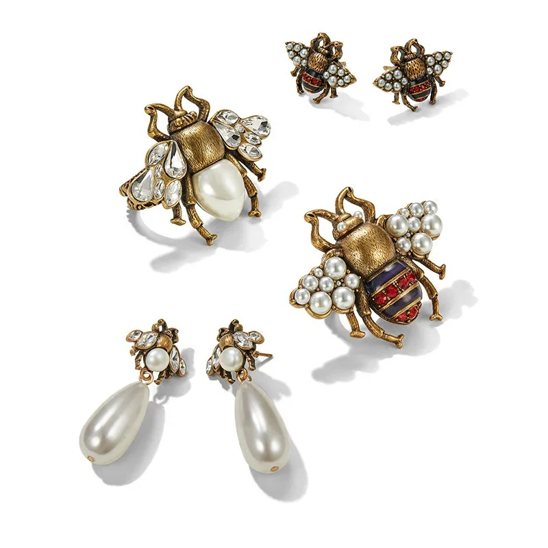 2styles Vintage Simulated Pearl Bee Earring Cute Rhinestone Bee Insect Elegant Drop Earring For Women Girls Party Gifts
2styles Vintage Simulated Pearl Bee Earring Cute Rhinestone Bee Insect Elegant Drop Earring For Women Girls Party Gifts