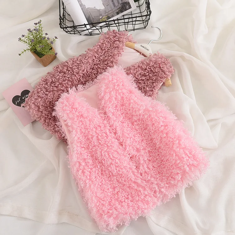 2018 New Fashion faux fur Autumn&Winter Clothes girls faux fur Waistcoat children thickened baby Furry Coat Faux Fur Vest
2018 New Fashion faux fur Autumn&Winter Clothes girls faux fur Waistcoat children thickened baby Furry Coat Faux Fur Vest