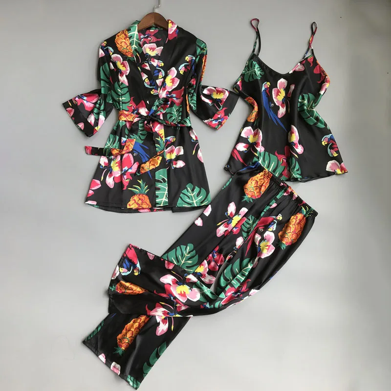 2019 Summer Spring Flower Print Spaghetti Strap Pyjama Satin Silk Pajamas Sets with Pants Elegant Sexy Homewear Pijama Women 3 P
2019 Summer Spring Flower Print Spaghetti Strap Pyjama Satin Silk Pajamas Sets with Pants Elegant Sexy Homewear Pijama Women 3 P