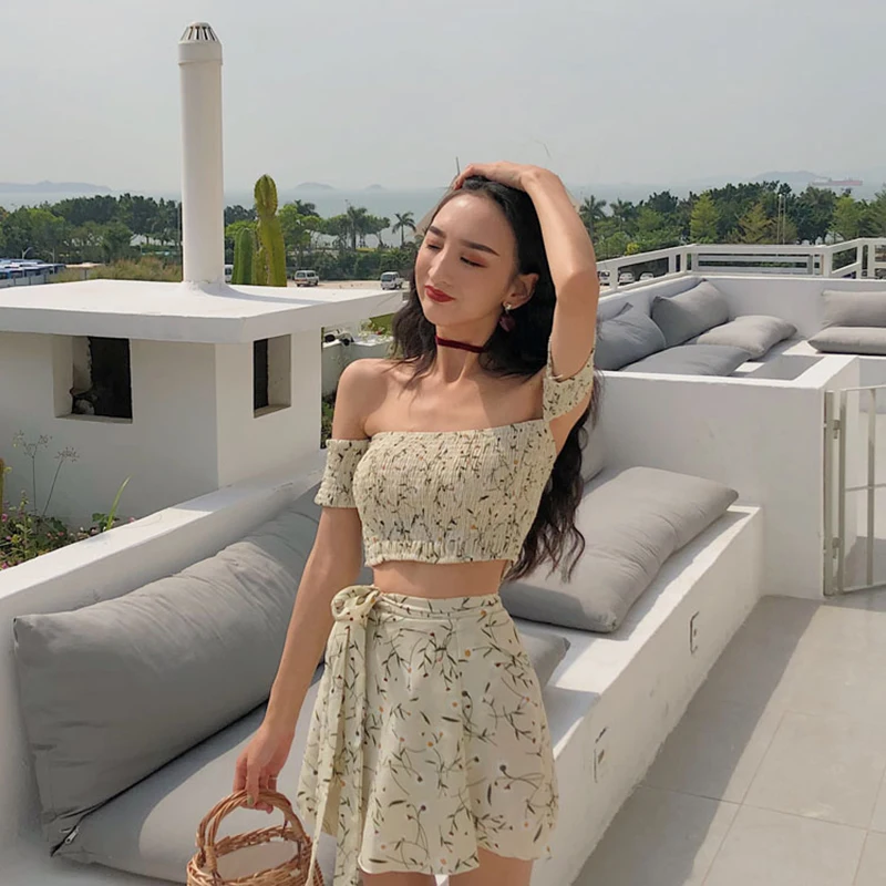 Snordic Sweet Floral Short Off Shoulder Coat Womens Mini Tie Drawstring Skirt 2018 Summer Women Sexy Two Sets
Snordic Sweet Floral Short Off Shoulder Coat Womens Mini Tie Drawstring Skirt 2018 Summer Women Sexy Two Sets