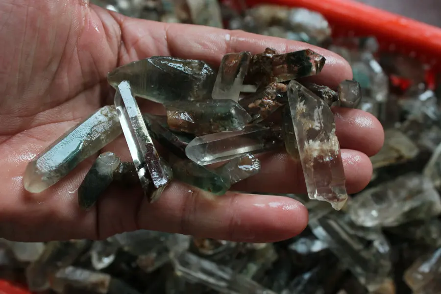 20 Pieces Raw Natural Phantom Ghost Quartz Crystal Points Original Brazil,Rough Stones, Wholesales , Free Shipping !!
20 Pieces Raw Natural Phantom Ghost Quartz Crystal Points Original Brazil,Rough Stones, Wholesales , Free Shipping !!