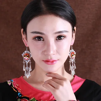 Retro original ethnic Miao Silver Earrings Female Flower Earrings Ear ornaments of Miao embroidery Yunnan stage
Retro original ethnic Miao Silver Earrings Female Flower Earrings Ear ornaments of Miao embroidery Yunnan stage