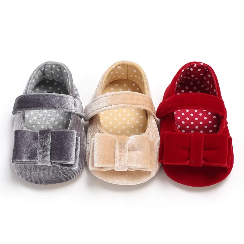 2018 Suede Baby Shoes Newborn Bow Princess Shoes Fashion First Walkers Suede Bow Baby Girl Shoes
2018 Suede Baby Shoes Newborn Bow Princess Shoes Fashion First Walkers Suede Bow Baby Girl Shoes