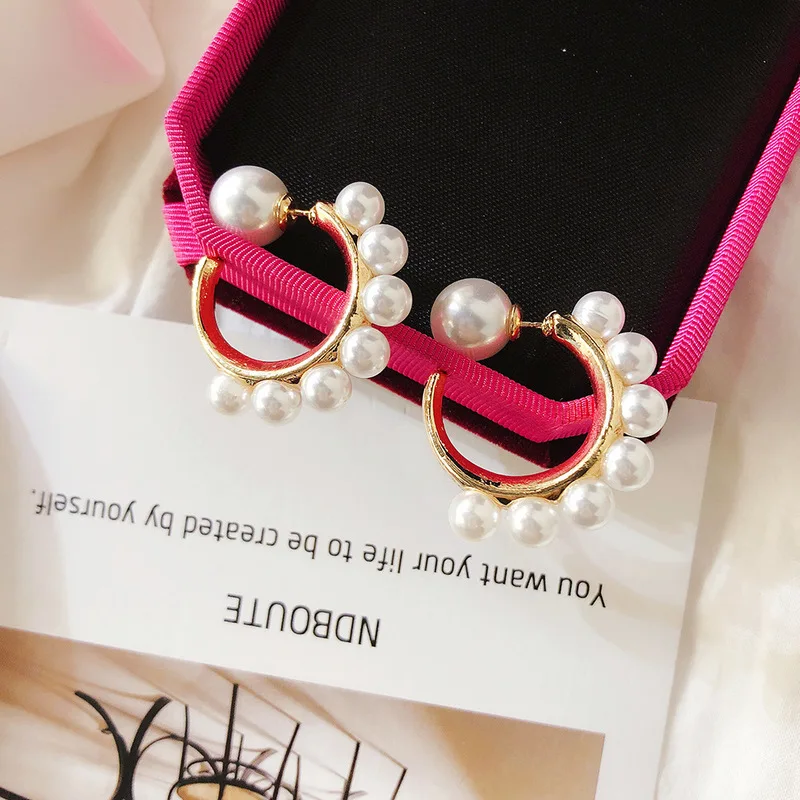 Silver Needle Korea Style Hoop Earrings Elegant Exquisite Imitation Pearl Earrings for Girl Women Accessories Fashion Jewelry
Silver Needle Korea Style Hoop Earrings Elegant Exquisite Imitation Pearl Earrings for Girl Women Accessories Fashion Jewelry