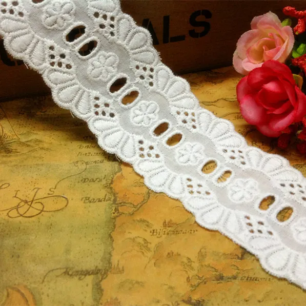 5Yard-10Yard/Lot DIY handmade lace trim embroidery accessories cotton cloth selvedge perforation can wear the ribbon width 4.5cm
5Yard-10Yard/Lot DIY handmade lace trim embroidery accessories cotton cloth selvedge perforation can wear the ribbon width 4.5cm