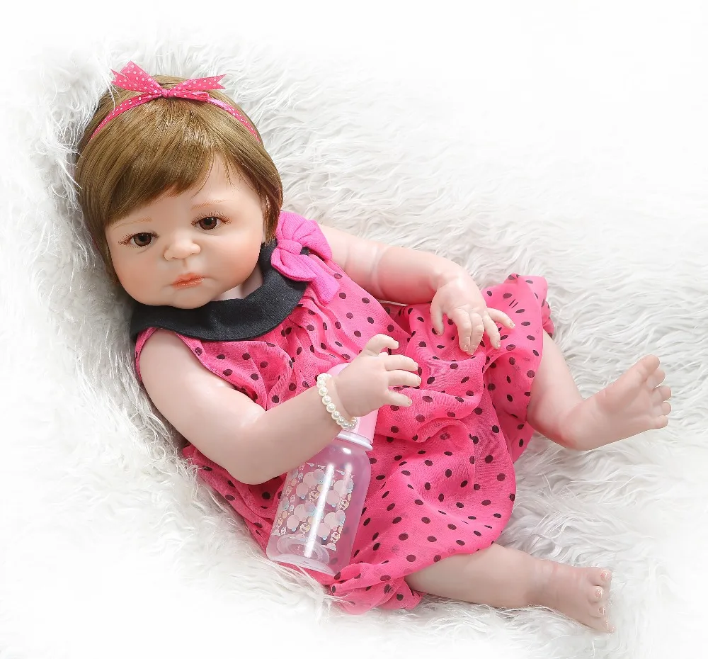 about 55cm Realistic menina Boneca toys de Silicone Reborn Baby Dolls Bebe Alive Lifelike vinyl l.o.l Doll Reborn children gift
about 55cm Realistic menina Boneca toys de Silicone Reborn Baby Dolls Bebe Alive Lifelike vinyl l.o.l Doll Reborn children gift