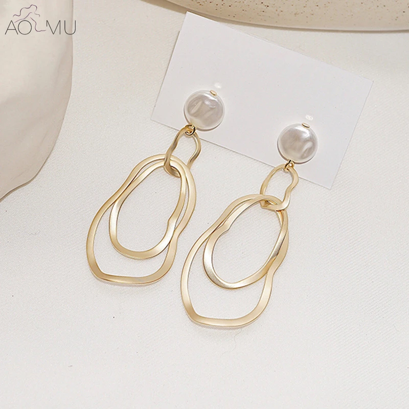 AOMU Korea Design Matte Gold Pearl Geometric Big Circle Twisted Double Wave Irregular Oval Long Drop Earrings for Women
AOMU Korea Design Matte Gold Pearl Geometric Big Circle Twisted Double Wave Irregular Oval Long Drop Earrings for Women