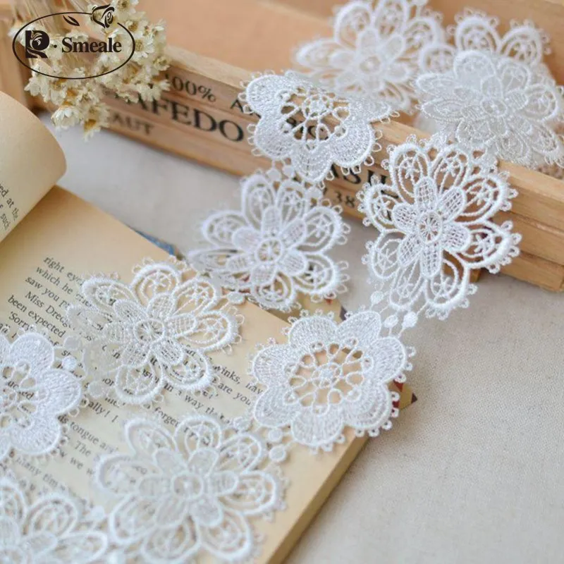 14 Yards/lot Black White 5cm Novelty DIY Lace Fabric..White Water Soluble Lace /clothing Materials Lace Accessories RS498 
14 Yards/lot Black White 5cm Novelty DIY Lace Fabric..White Water Soluble Lace /clothing Materials Lace Accessories RS498