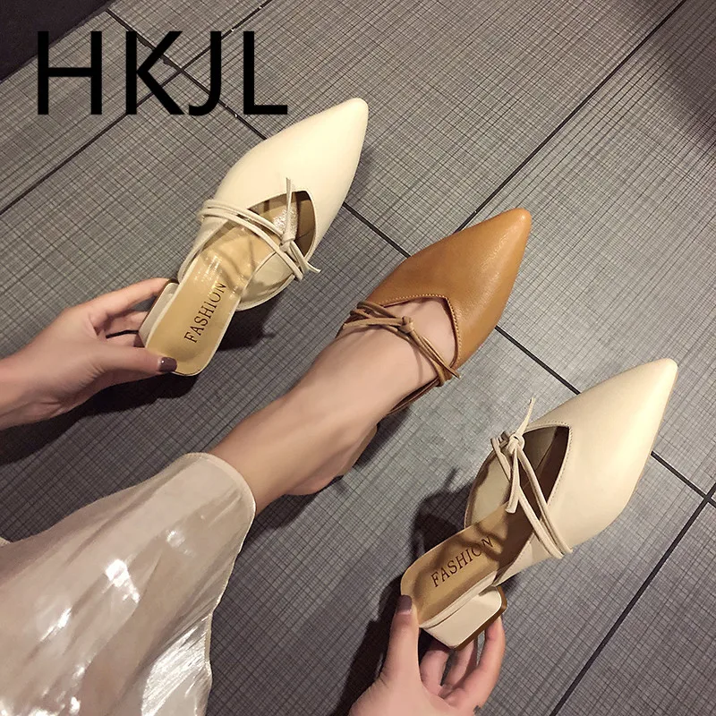 HKJL 2019 summer new half slipper female baotou wearing a flat bow Muller low heel thick with pointed female drag A811
HKJL 2019 summer new half slipper female baotou wearing a flat bow Muller low heel thick with pointed female drag A811