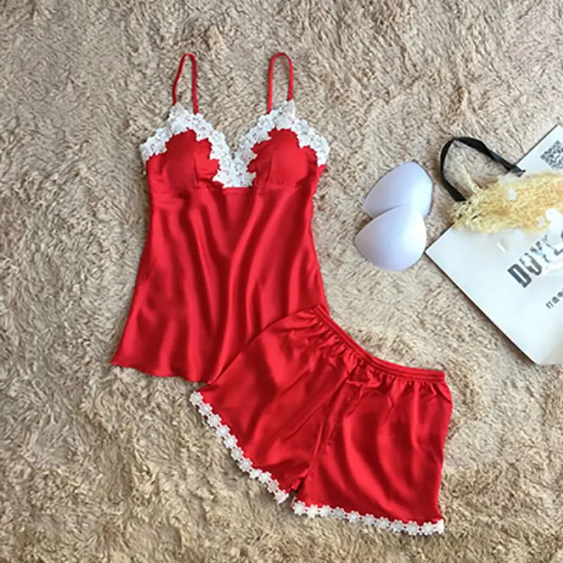 New Summer Sexy Sling Strap Pajamas Women Silk Removable Chest Pad Pajamas Shorts Two Pieces
New Summer Sexy Sling Strap Pajamas Women Silk Removable Chest Pad Pajamas Shorts Two Pieces
