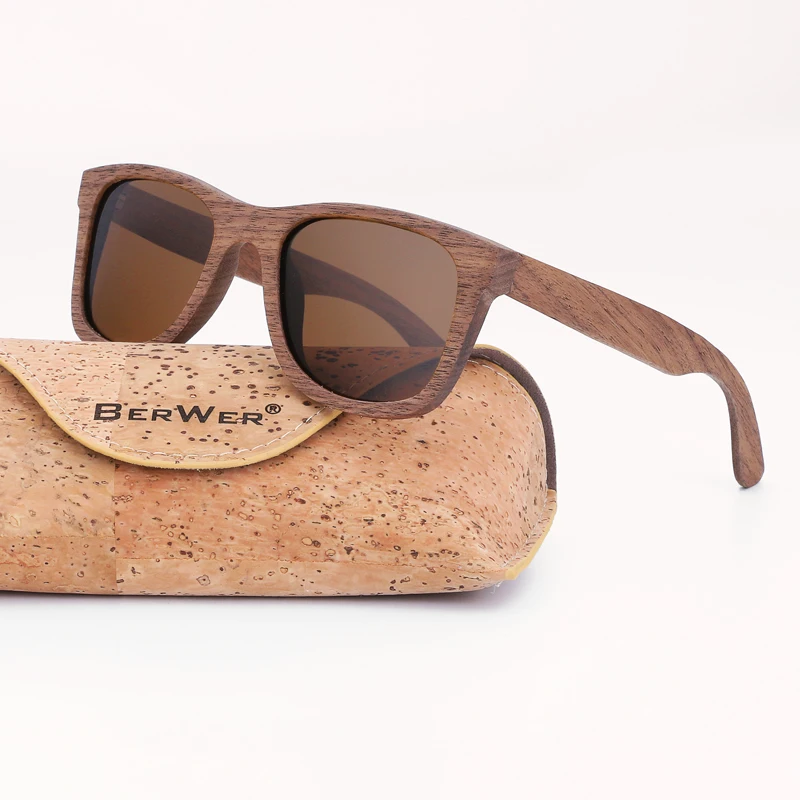 BerWer 2019 Black Walnut Sunglasses Wood Polarized Sunglasses Men Glasses Men UV400 Protection Eyewear Cork Original Box
BerWer 2019 Black Walnut Sunglasses Wood Polarized Sunglasses Men Glasses Men UV400 Protection Eyewear Cork Original Box