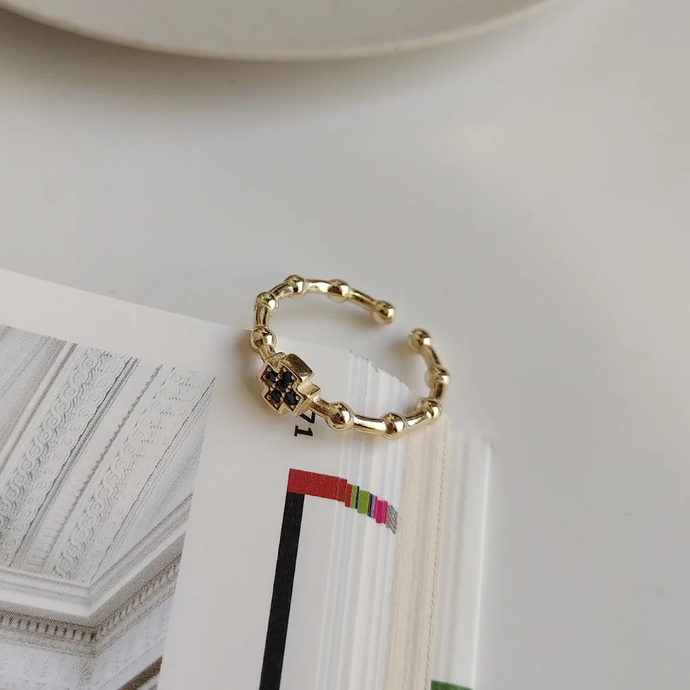New 925 sterling silver ring fashion temperament cross black zircon ring simple trend wild female silver hand jewelry
New 925 sterling silver ring fashion temperament cross black zircon ring simple trend wild female silver hand jewelry