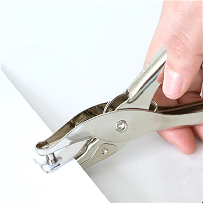 High quality Handheld 1-Hole Metal Punch Make One Can 8 Pages tag punch School student office like tool
High quality Handheld 1-Hole Metal Punch Make One Can 8 Pages tag punch School student office like tool