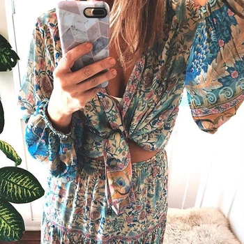 BOHOFREE Gpysy Style Boho Tops Floral Print Tee Tops Casual Women Bohemian Blusas Fashion Femmes Blouse Beach Wear Blouse
BOHOFREE Gpysy Style Boho Tops Floral Print Tee Tops Casual Women Bohemian Blusas Fashion Femmes Blouse Beach Wear Blouse