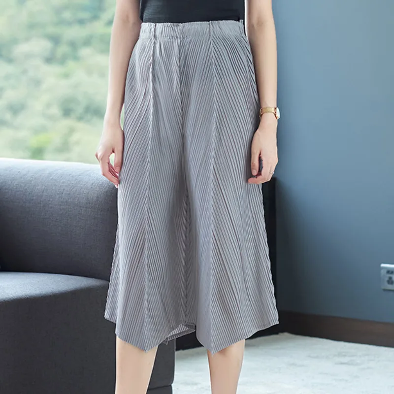 LANMREM Solid Color Folds Irregular Seven-point Wide Leg Pants Casual Fashion Loose Plus Women 2019 Autumn New TC890
LANMREM Solid Color Folds Irregular Seven-point Wide Leg Pants Casual Fashion Loose Plus Women 2019 Autumn New TC890