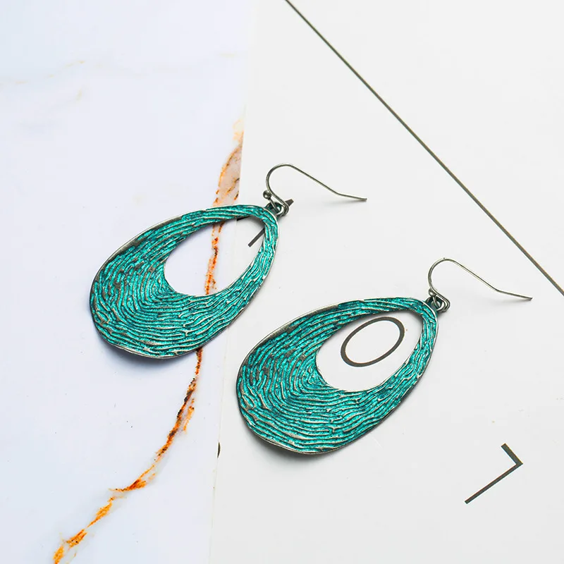 New 2019 Vintage Green Flower Earrings For Women Geometric Statement Bohemian Drop Earring Female Fashion Jewelry
New 2019 Vintage Green Flower Earrings For Women Geometric Statement Bohemian Drop Earring Female Fashion Jewelry