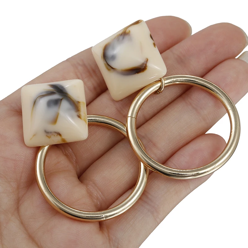 AENSOA New Big Round Alloy Dangle Earrings For Women 2 Color Resin Geometric Statement Earrings Fashion Jewelry wholesale 2019
AENSOA New Big Round Alloy Dangle Earrings For Women 2 Color Resin Geometric Statement Earrings Fashion Jewelry wholesale 2019