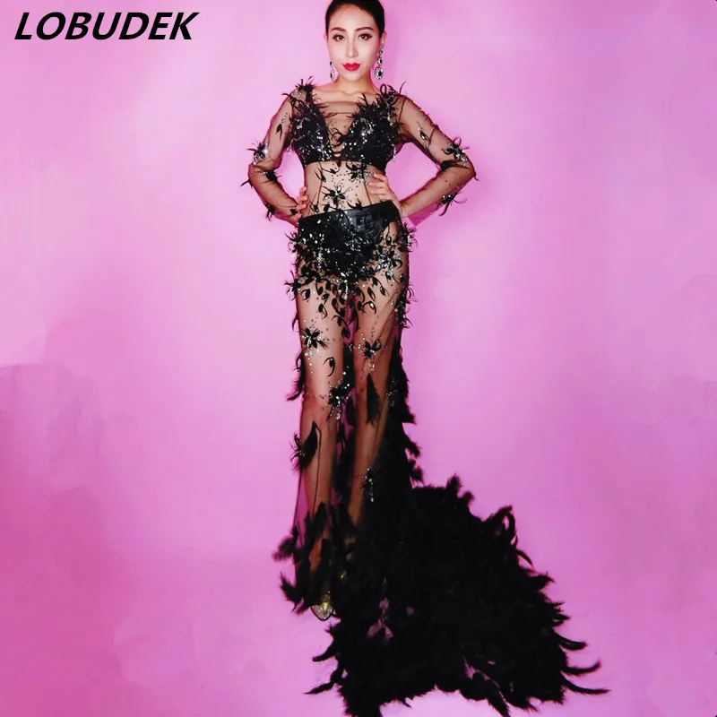 Sparkly Crystal Perspective Long Dress Black Feather Sexy Fishtail Dress Nightclub Women Catwalk Costume Party Celebration Dress
Sparkly Crystal Perspective Long Dress Black Feather Sexy Fishtail Dress Nightclub Women Catwalk Costume Party Celebration Dress