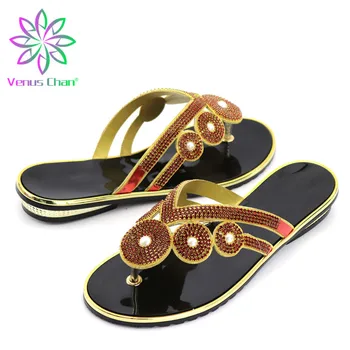 Latest Red Color Italian Design Women Wedding Shoes Decorated with Rhinestone Nigerian Party Rhinestones Pumps African Sandals
Latest Red Color Italian Design Women Wedding Shoes Decorated with Rhinestone Nigerian Party Rhinestones Pumps African Sandals