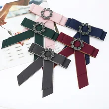 Bow Crystal Women Brooches Pins Fabric Bowknot Tie Necktie Canvas Corsage Brooch for Women Clothing Dress Accessories M664-4
Bow Crystal Women Brooches Pins Fabric Bowknot Tie Necktie Canvas Corsage Brooch for Women Clothing Dress Accessories M664-4